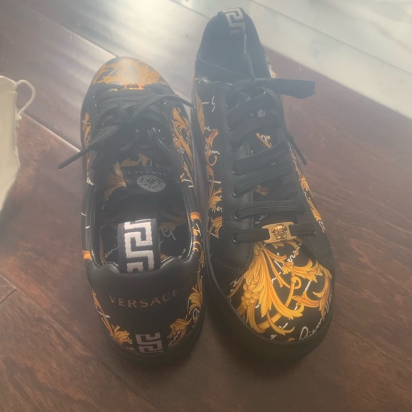 Authentic Versace men shoes,come with dustbag and box - Picture 3 of 4